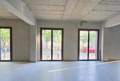 Spațiu comercial, de 102 mp, în Central - 5