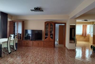 Uverturii & Militari  Cladire P+2  After &  Birouri,  380 mp.,  Curte 300mp. - 6
