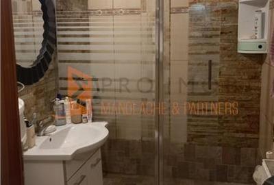 Apartament cu 2 camere semidecomandat, mobilat în Micro 3 - 15