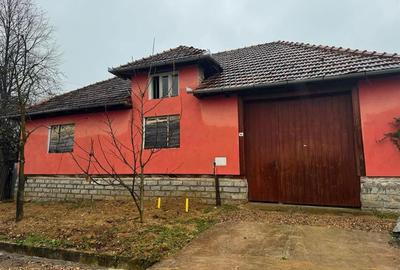 Casă individuală cu 4 camere în Mizieș