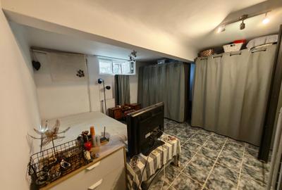 Casă individuală cu 5 camere cu Canalizare în P-ța Unirii - 24