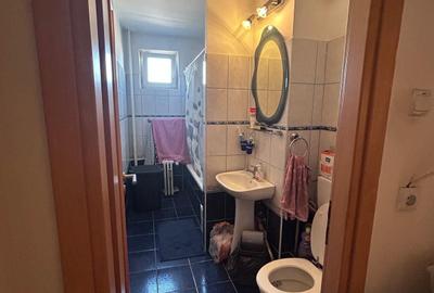 Apartament cu 3 camere decomandat în Cetății - 3