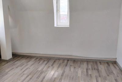 Spațiu comercial, de 16 mp, în Republicii - 1