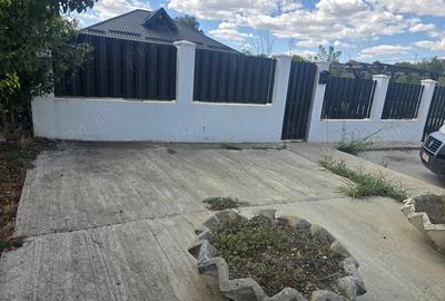 Casa de vanzare,teren2480m - 2