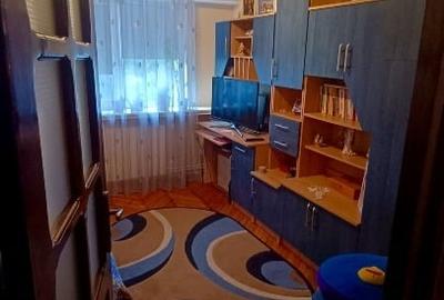 Vând apartament 3 camere 70 m3 - 3