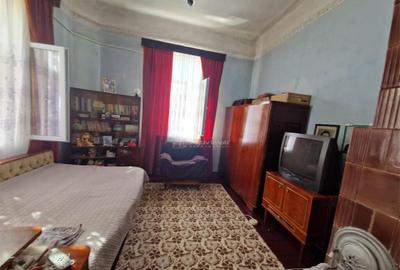 Ramnicu Valcea - Biblioteca Judeteana - casa - 3 camere - cu - 5