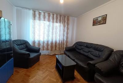 Apartament cu 3 camere decomandat, mobilat în Central
