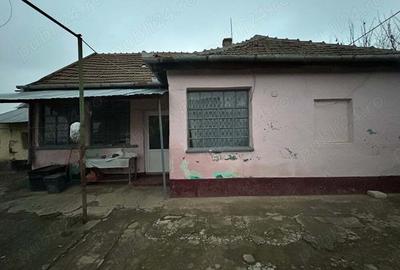 Casa de vanzare in Sannicolau Roman - 2