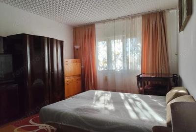 Apartament cu 2 camere decomandat în Nufărul - 3