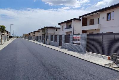 Casă cu 4 camere în Dobroești - 1