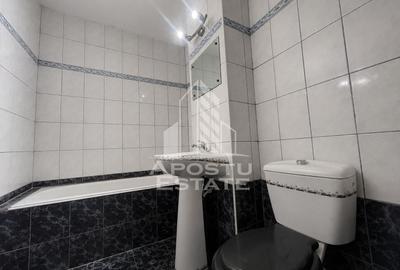 Apartament cu 4 camere decomandat în Confecții - 9