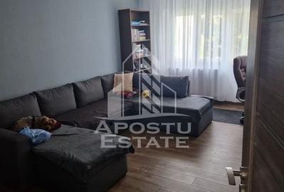 Apartament cu 2 camere, decomandat, centrala, zona Soarelui