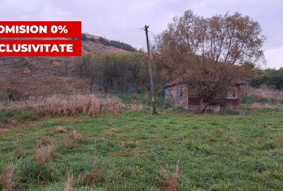 Teren plan 4800 mp cu casa demolabila, centru Corpadea, Apahida