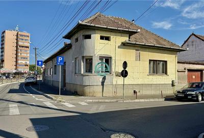 Vand casa cu 3 camere si 2 bai in zona centrala zona Casa de Pensii - 1