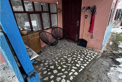 Casă cu 2 camere cu Teren 1000 Mp în Central - 5