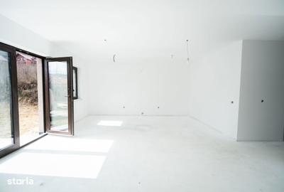 Casă cu 4 camere cu Teren 410 Mp în Florești - 10