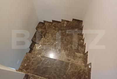 Casă cu 5 camere cu Teren 1000 Mp în Central