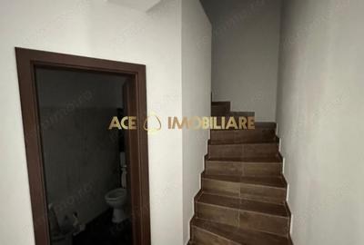 Duplex cu 6 camere cu Canalizare în Central - 6