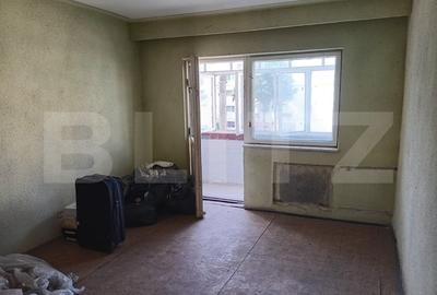 Apartament cu 3 camere, 63 mp, etaj 2, zona Micro 3 - 4
