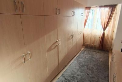 Apartament cu 4 camere decomandat în Central - 2