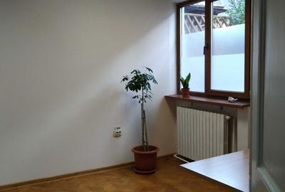 Spațiu comercial, de 40 mp, în Tomis I - 8