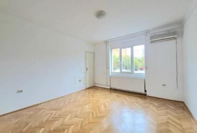 Spațiu comercial, de 100 mp, în Circumvalațiunii - 4