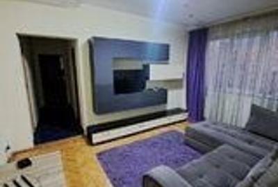 Apartament cu 3 camere semidecomandat, mobilat în Mihai Bravu
