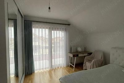 Casă cu Teren 440 Mp în Central - 2