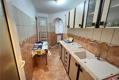 Apartament cu 2 camere decomandat în Brăilei - 13