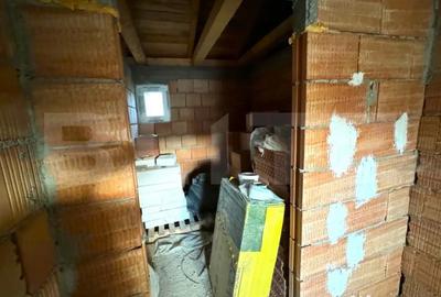 Casă cu 3 camere cu Teren 500 Mp în Central