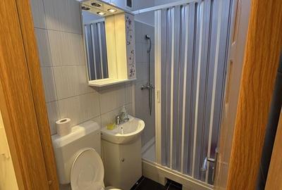 Apartament cu 2 camere semidecomandat în Tractorul - 1