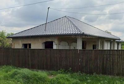 Casă cu 2 camere cu Teren 700 Mp în Botoroaga - 4