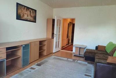 Aparatment cu 2 camere decomandat Zona Calea Sagului