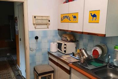 Apartament cu 3 camere decomandat în Astra