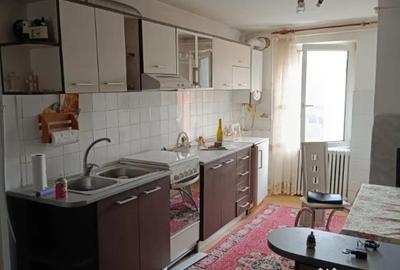 Apartament cu 4 camere decomandat în Sud - 3