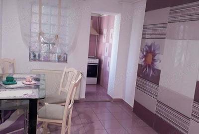 Vand apartament ultracentral, in Gaesti, cu 4 camere decomandate, ( bucatarie, 2 bai si 2 balcoane). - 6