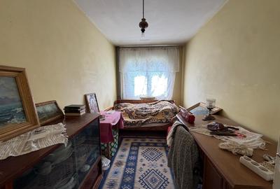 Apartament cu 3 camere decomandat în Podu Roș - 4