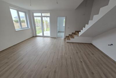 Duplex de vânzare – Calea Medveș - 4 camere - 124.000 Euro + TVA - 3