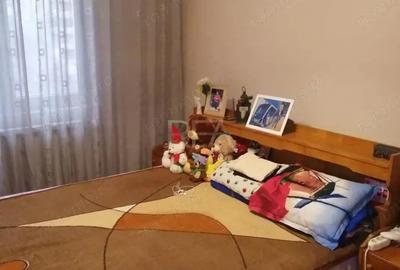 Apartament cu 4 camere decomandat, mobilat în Crângași - 12