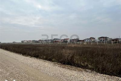 Teren de 500 mp, în Sânmartin