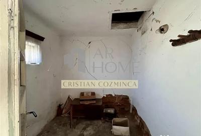 Casă cu 4 camere cu Teren 2243 Mp în Românești - 10