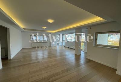 Apartament cu 6 camere decomandat, mobilat în Herăstrău