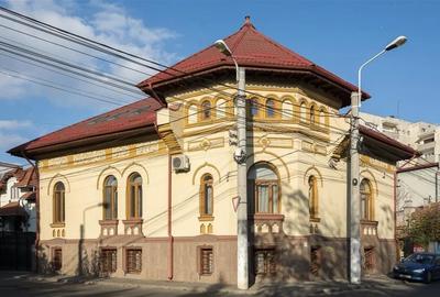 Casă individuală cu 9 camere în Unirii