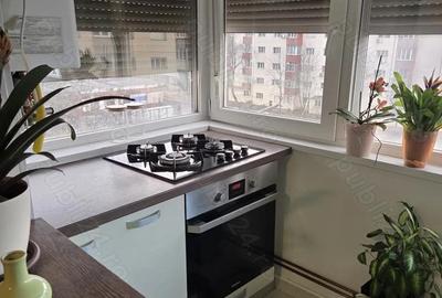 Apartament cu 3 camere decomandat în Dumbrăvița - 2