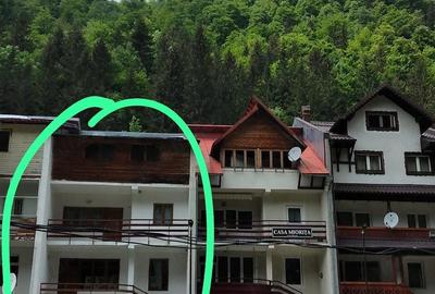 Casă cu 6 camere cu Teren 332 Mp în Arefu - 2