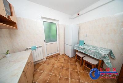 Apartament cu 3 camere decomandat în E3 - 15