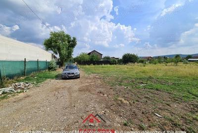 Casă cu Teren 925 Mp în Bănești - 11