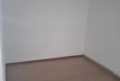 Chitila Colosseum Mall Carrefour stradal - 8