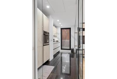 Apartament cu 3 camere semidecomandat, mobilat în Primăverii - 12