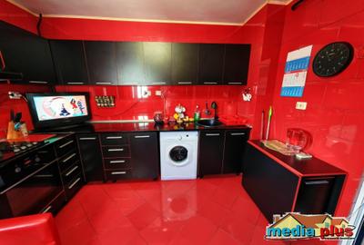 Apartament cu 2 camere decomandat în